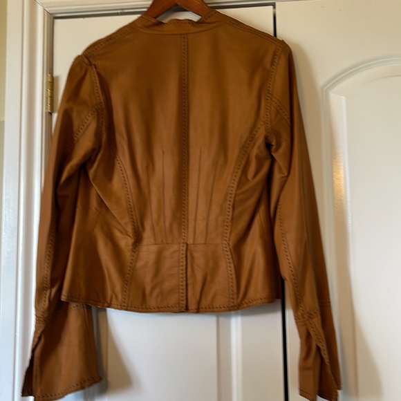 Danier brown soft leather jacket. - Picture 7 of 7